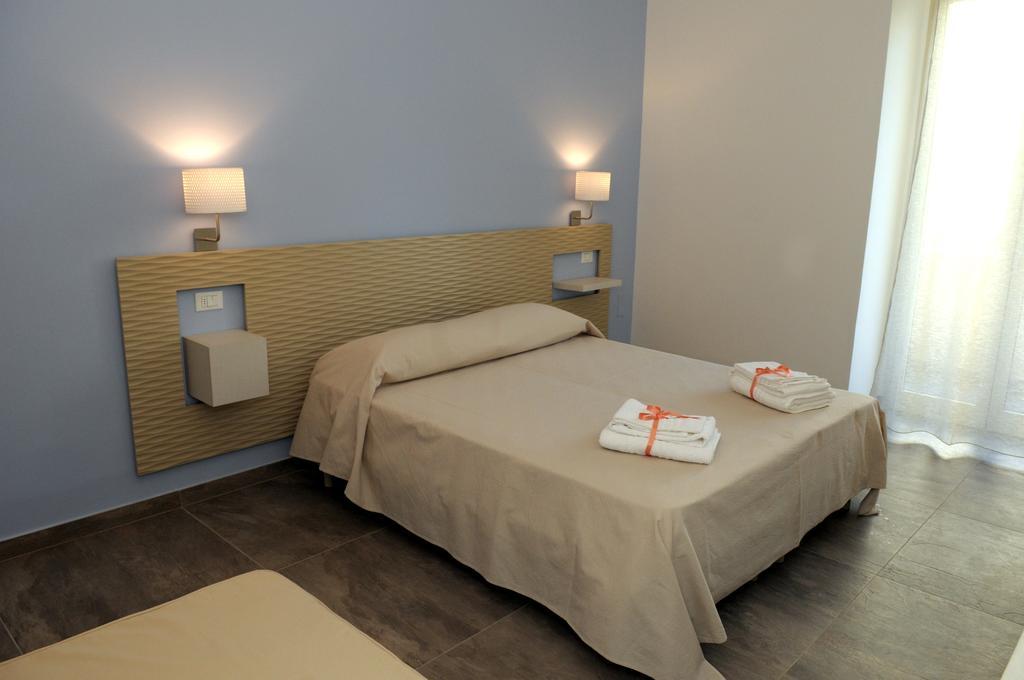 Della Torre Rooms Lecce Eksteriør billede